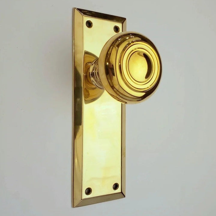 Doorknob Set - Lined Knob on Beveled Plate (7